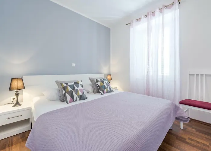 Fora Apartments