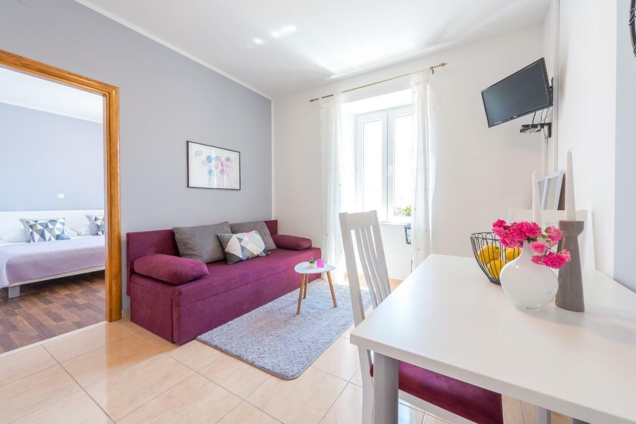Apartma Fora